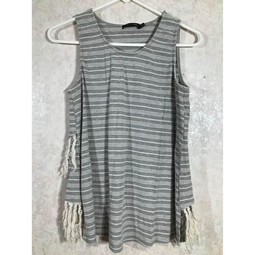 Doe + Rae women’s small sleeveless gray striped top